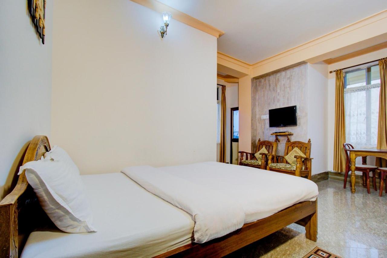 Capital O 79144 Coniferous Resort Çerapunçi Dış mekan fotoğraf