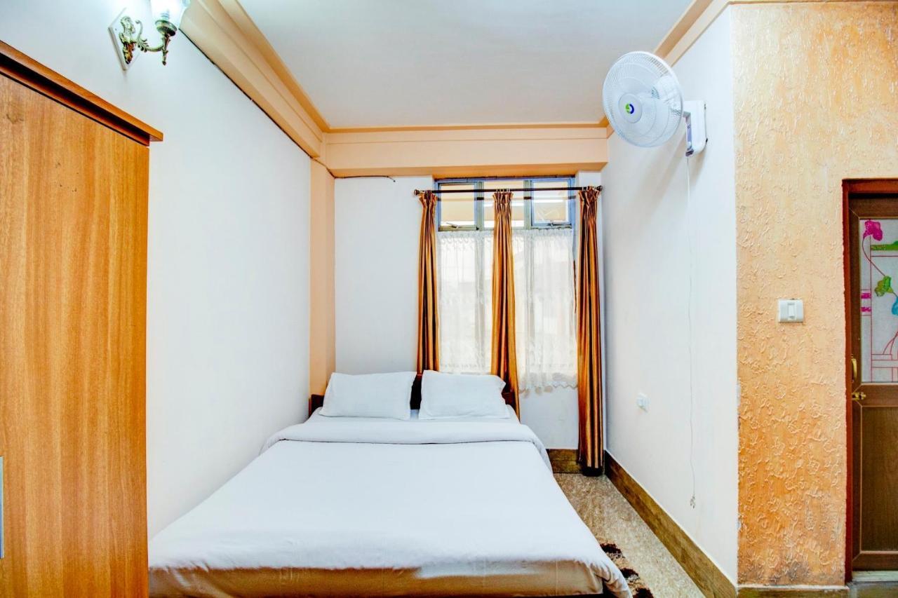 Capital O 79144 Coniferous Resort Çerapunçi Dış mekan fotoğraf