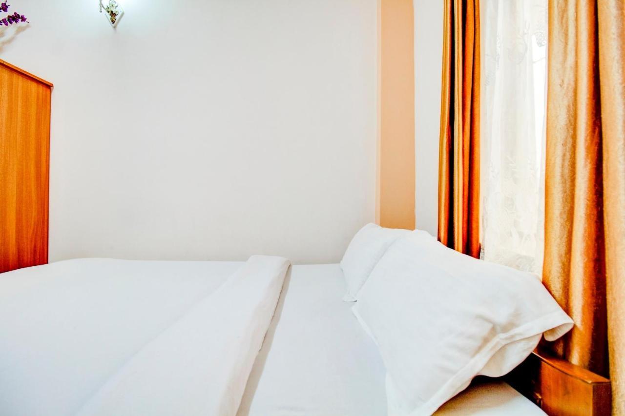 Capital O 79144 Coniferous Resort Çerapunçi Dış mekan fotoğraf