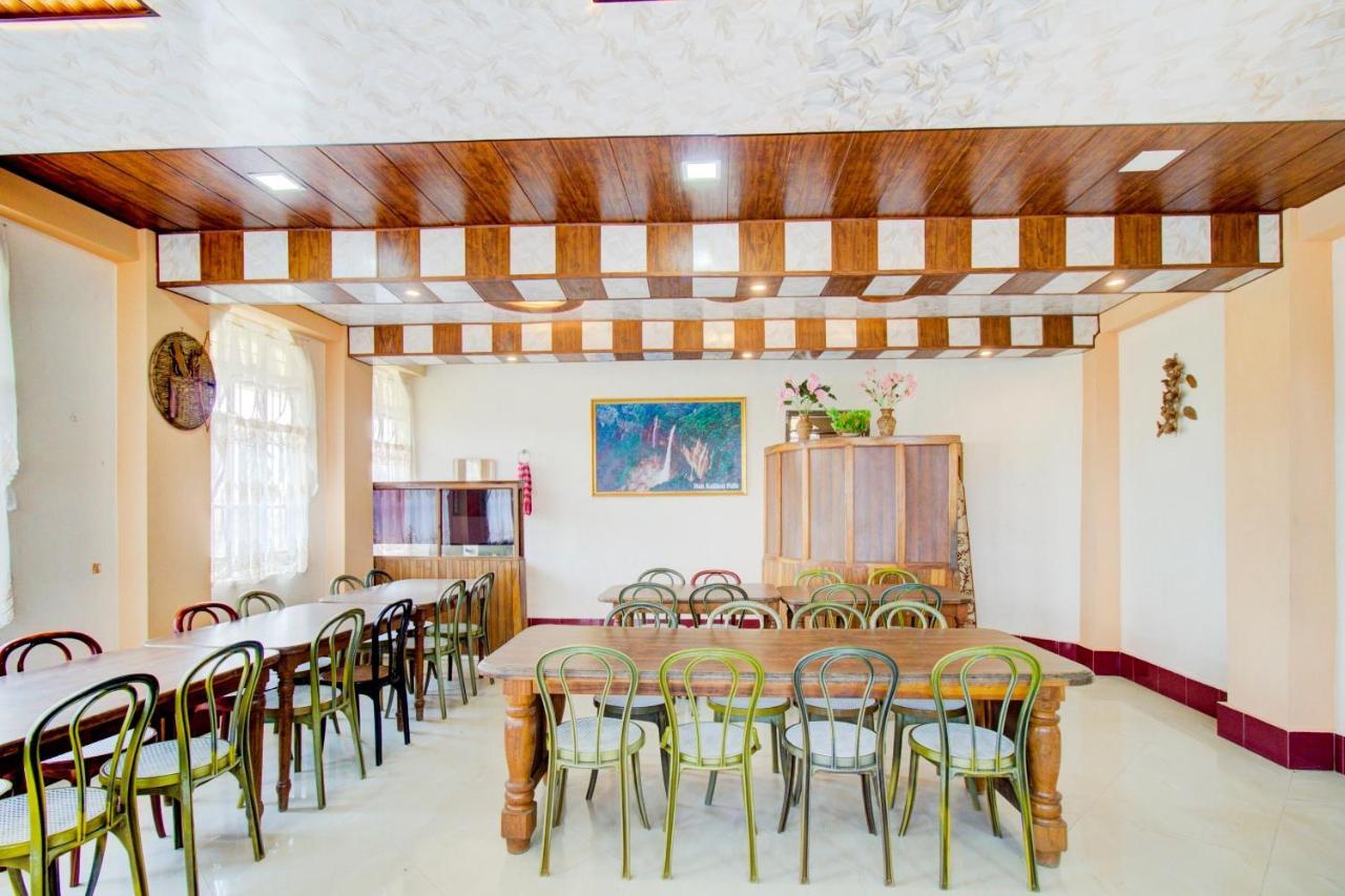 Capital O 79144 Coniferous Resort Çerapunçi Dış mekan fotoğraf